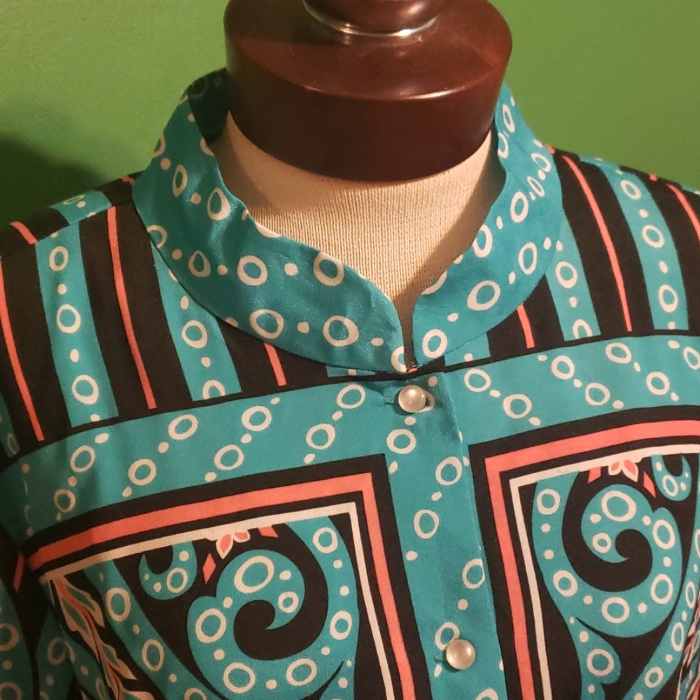 Bob Mackie Wearable Art Top - image 2